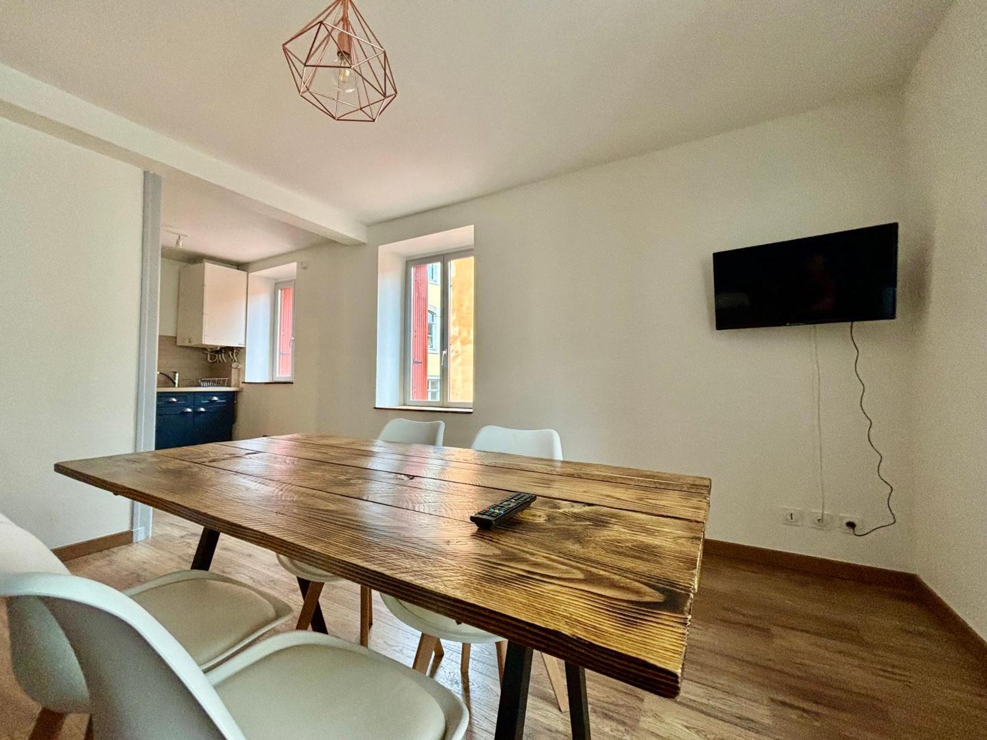 Appartement 6 Personnes - Lit King Size - Balneo - Wifi Le Puy-en-Velay Exteriör bild